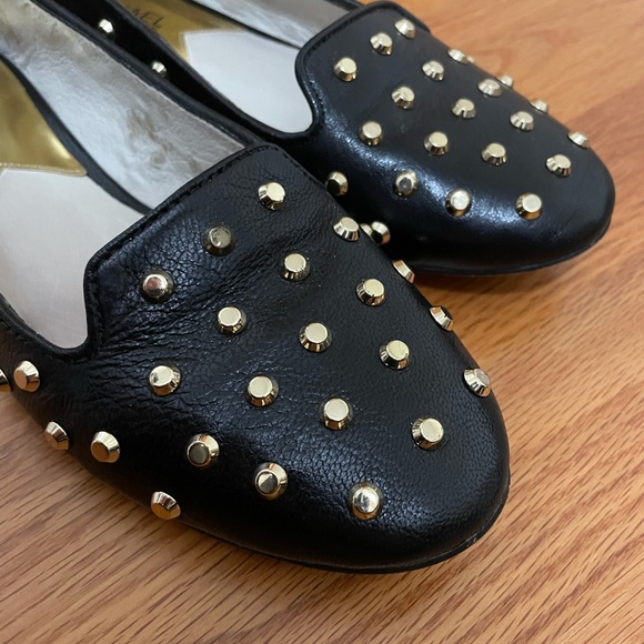Michael Kors Ailee Studded Flat black leather gold studs size 7M - Picture 4 of 10